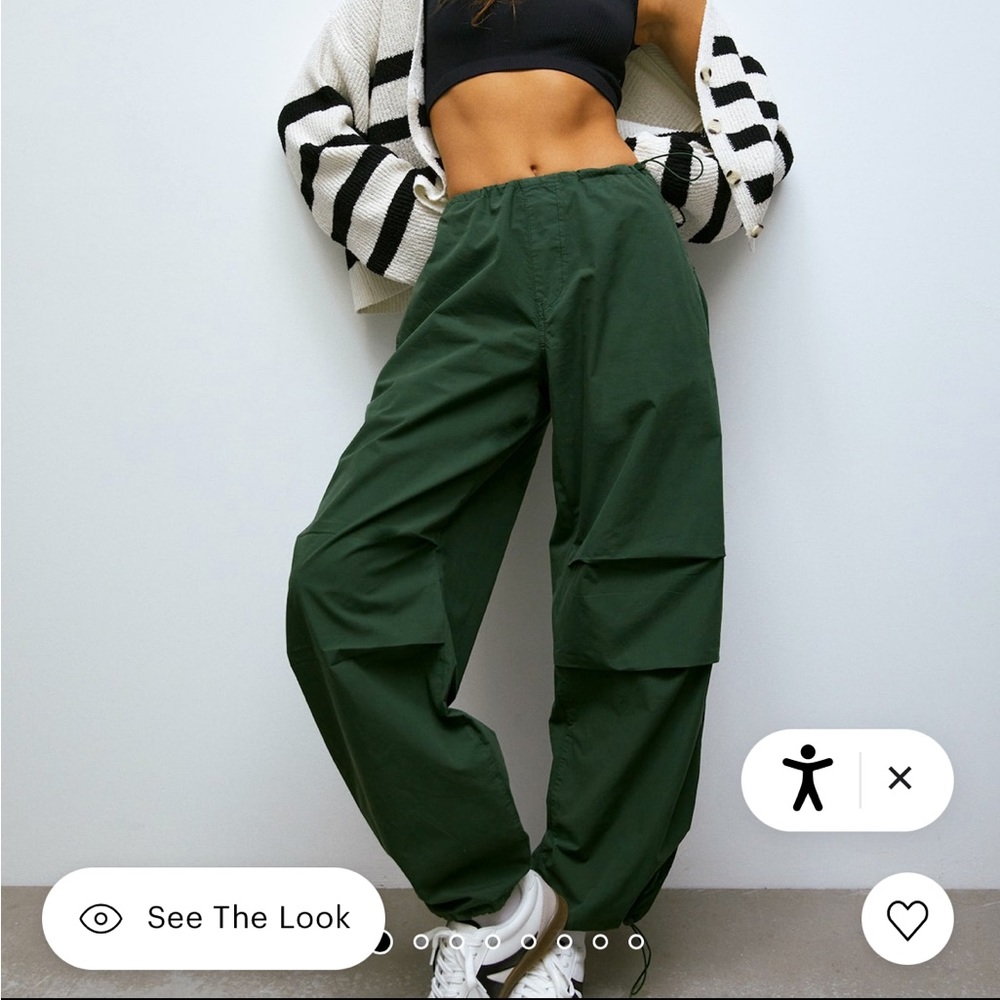 Loose-fit parachute pants NWOT